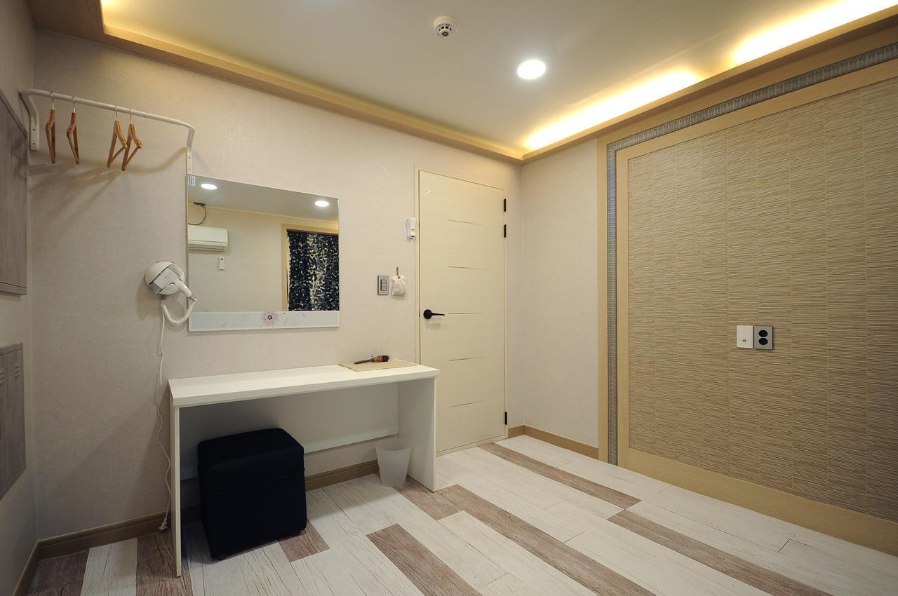 Family Hotel Bnb Пусан Экстерьер фото