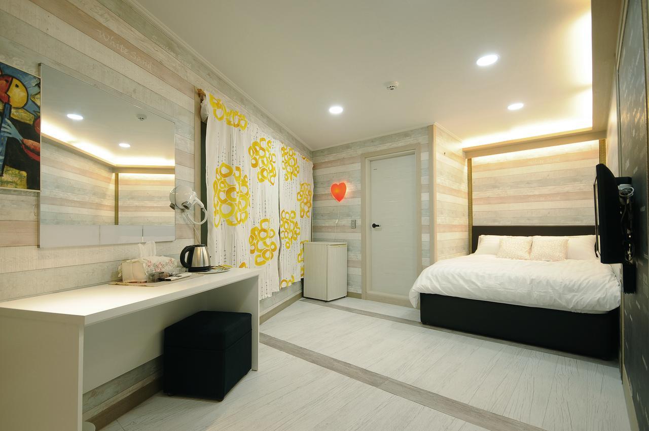 Family Hotel Bnb Пусан Экстерьер фото