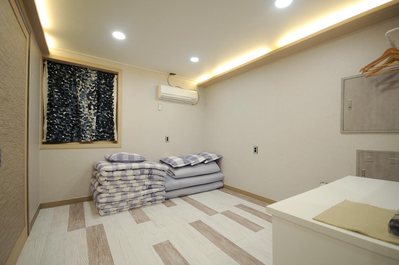 Family Hotel Bnb Пусан Экстерьер фото