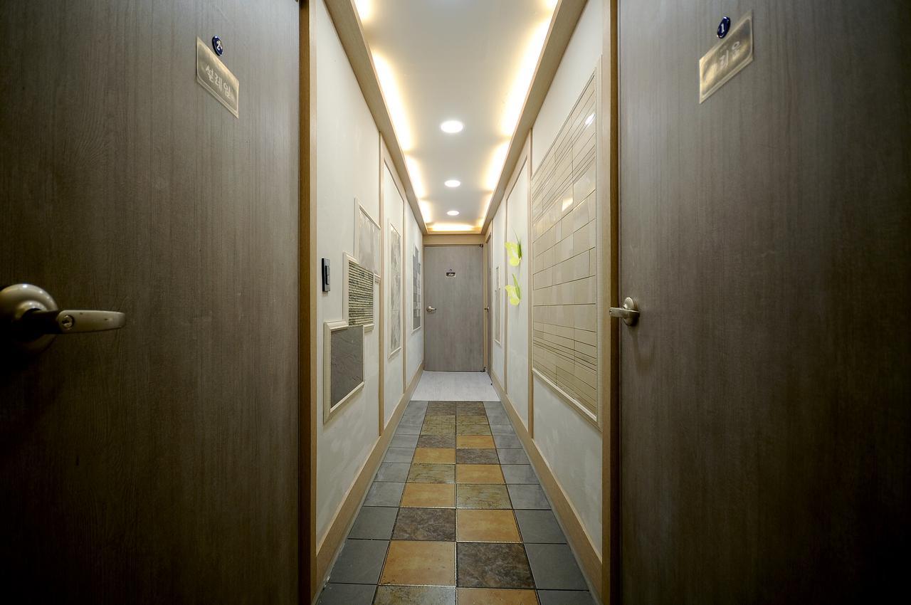 Family Hotel Bnb Пусан Экстерьер фото